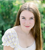 Issy Lambert headshot