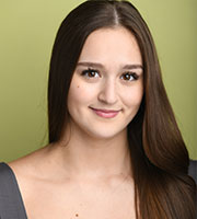 Halle Utterback headshot