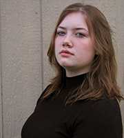 Alli Austin headshot