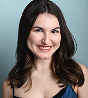 Claire Capra headshot