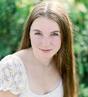 Issy Lambert headshot